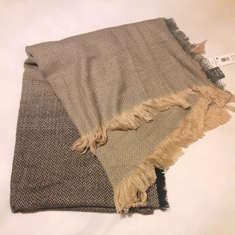 Massini Ombre Ruana Wrap NWT